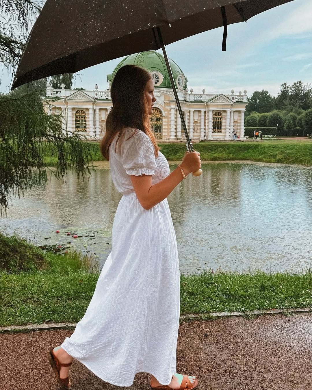 Post 10 by Reysh Alena 🌍 Model / Actress on Instagram (carousel)