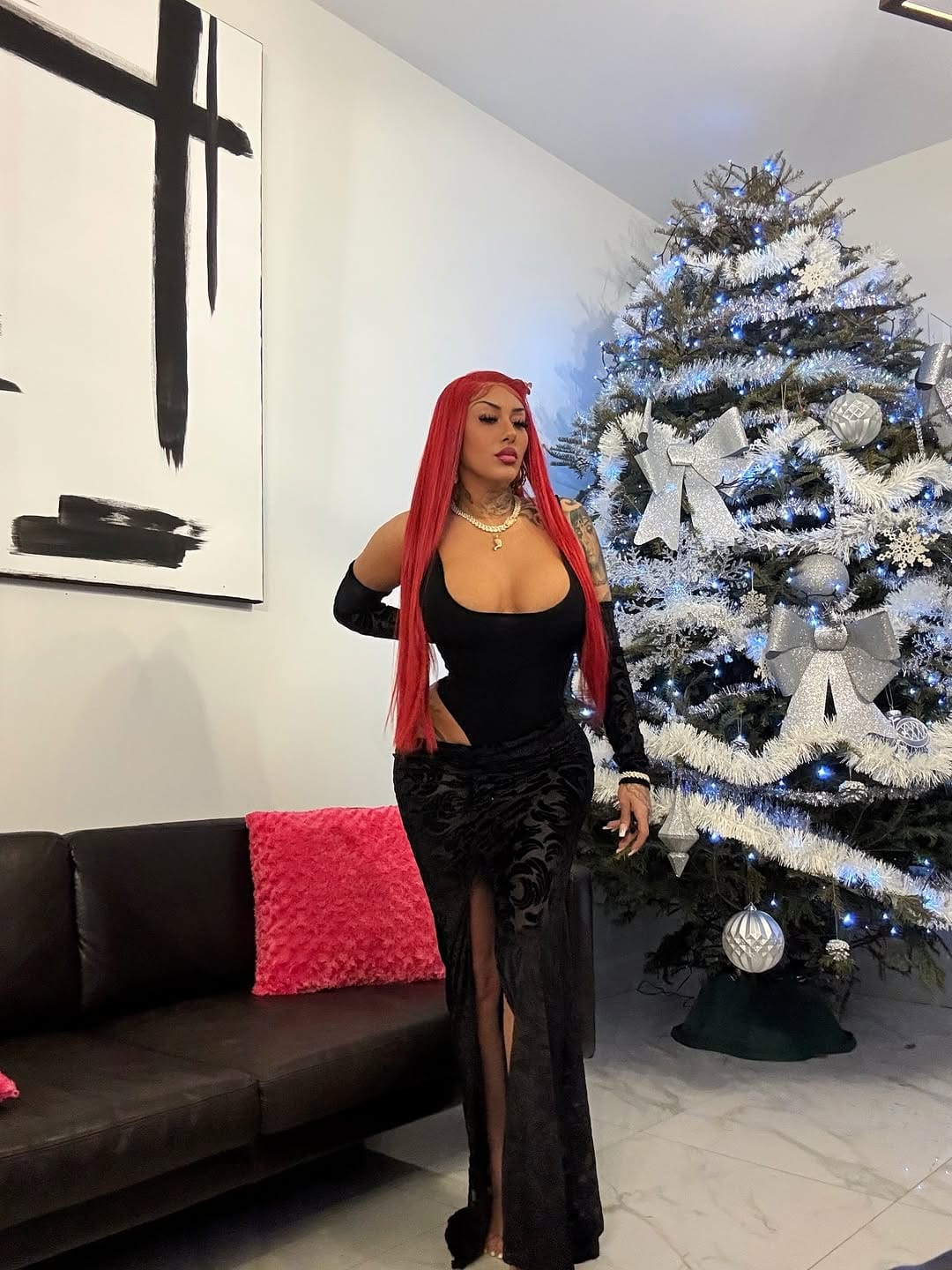 Post 4 by 🧿T A I L O R G L A M on Instagram (image)