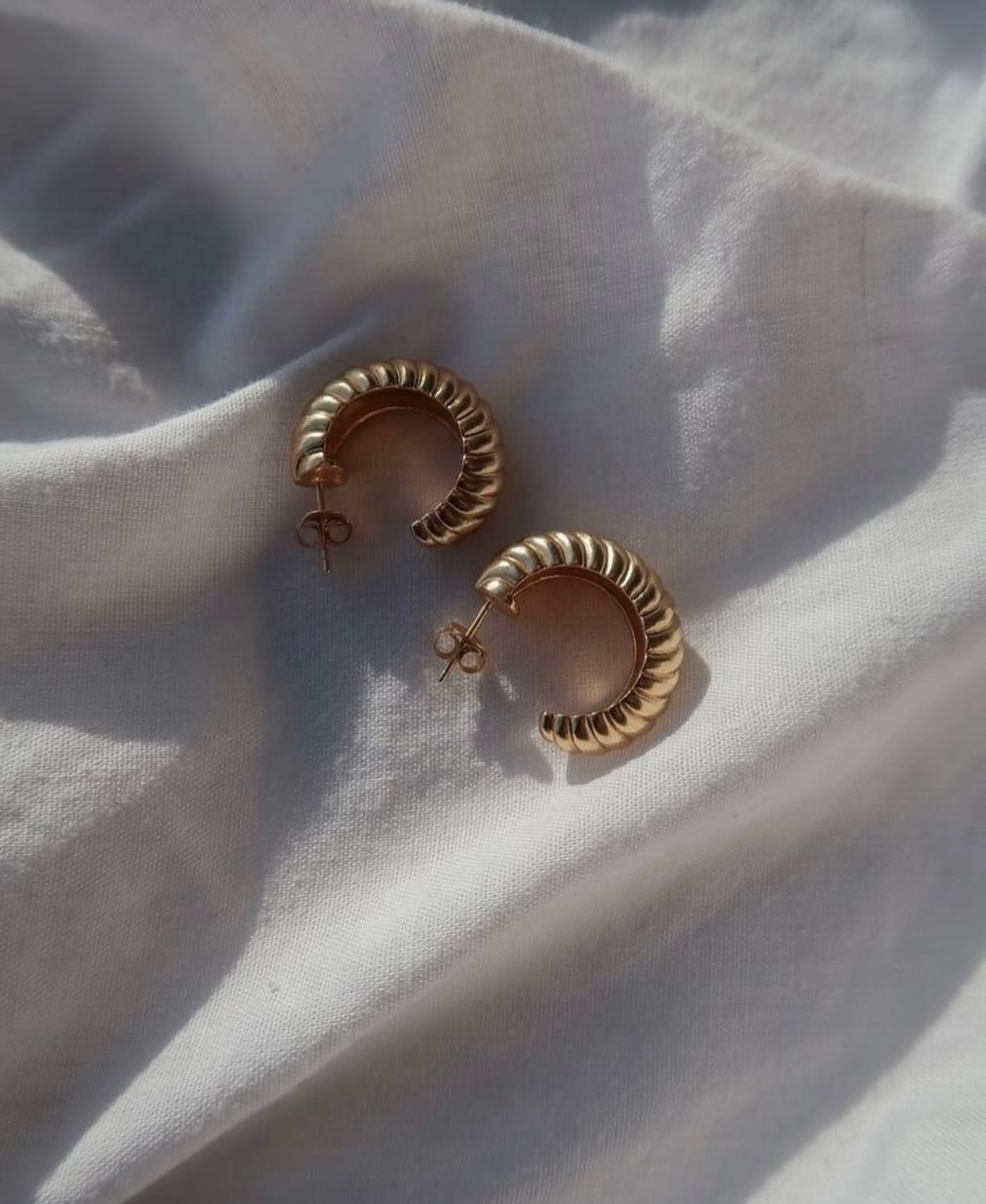 Post 4 by Dorra Paris on Instagram (image)