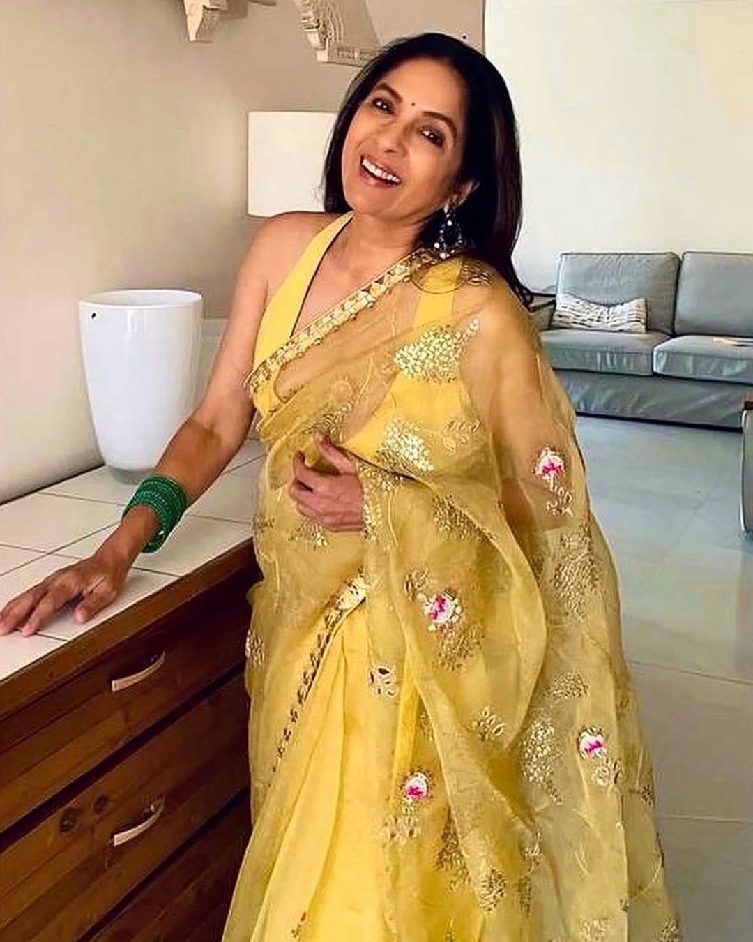 Post 10 by Aarti Sethia Official on Instagram (carousel)