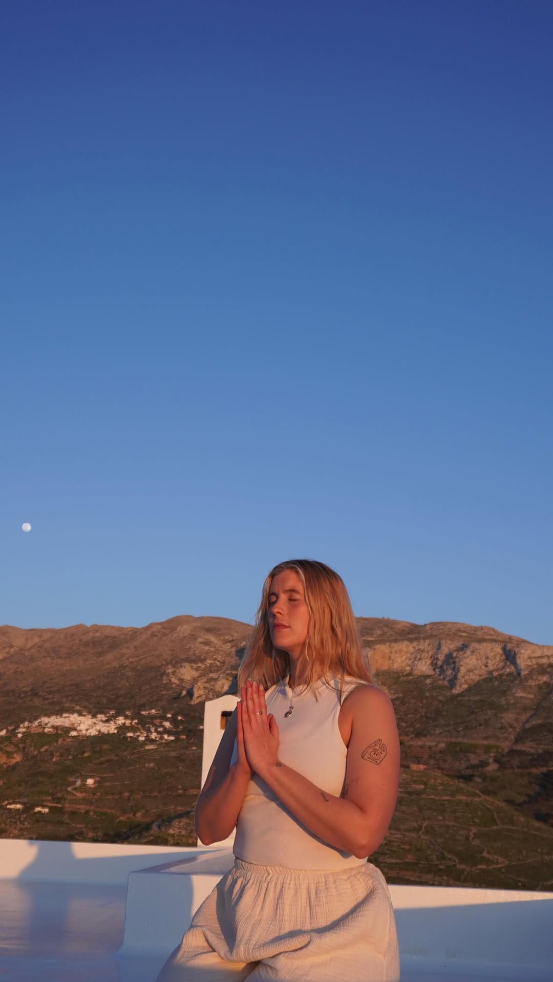 Post 3 by Melanie Kaye on Instagram (video)
