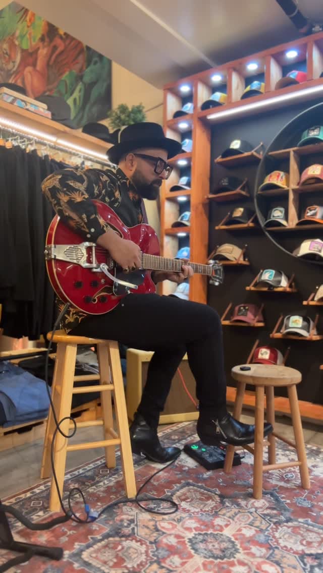 Post 4 by BIA BORO MENS on Instagram (video)