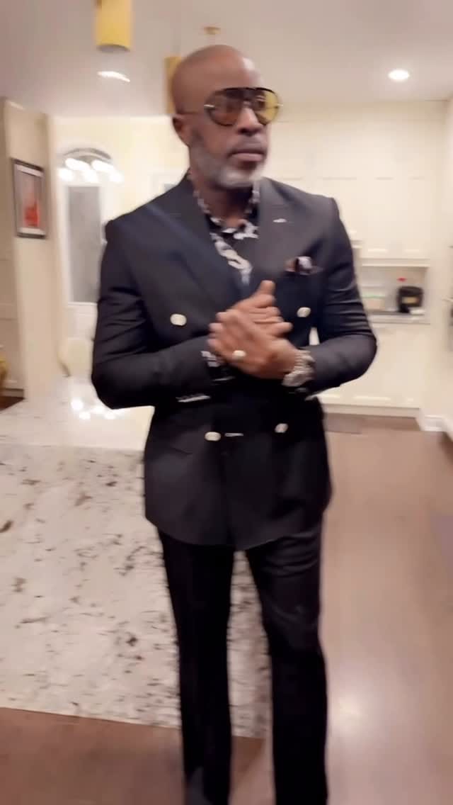 Post 3 by Olumuyiwa Fasoranti on Instagram (video)