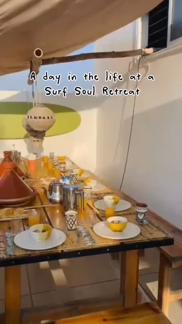 Post 4 by Cat ~ Yoga Teacher, Retreat Holder & Women’s Holistic Coach on Instagram (video)