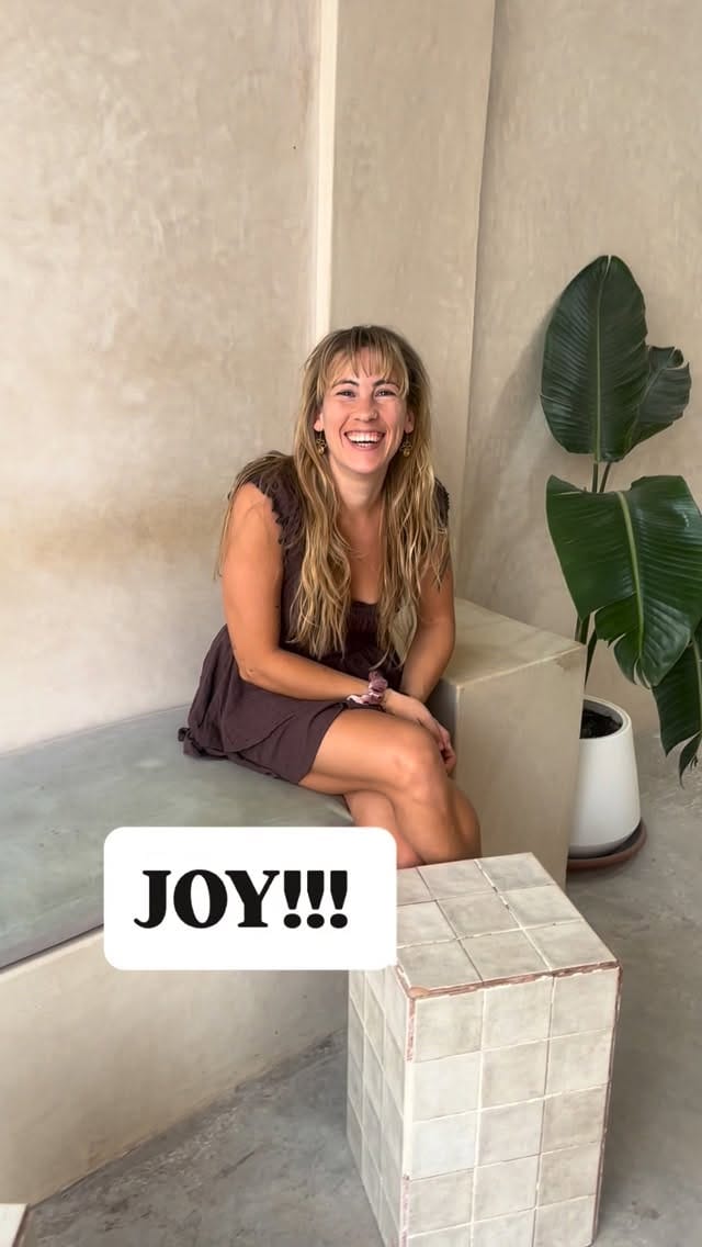 Post 5 by Cat ~ Yoga Teacher, Retreat Holder & Women’s Holistic Coach on Instagram (video)