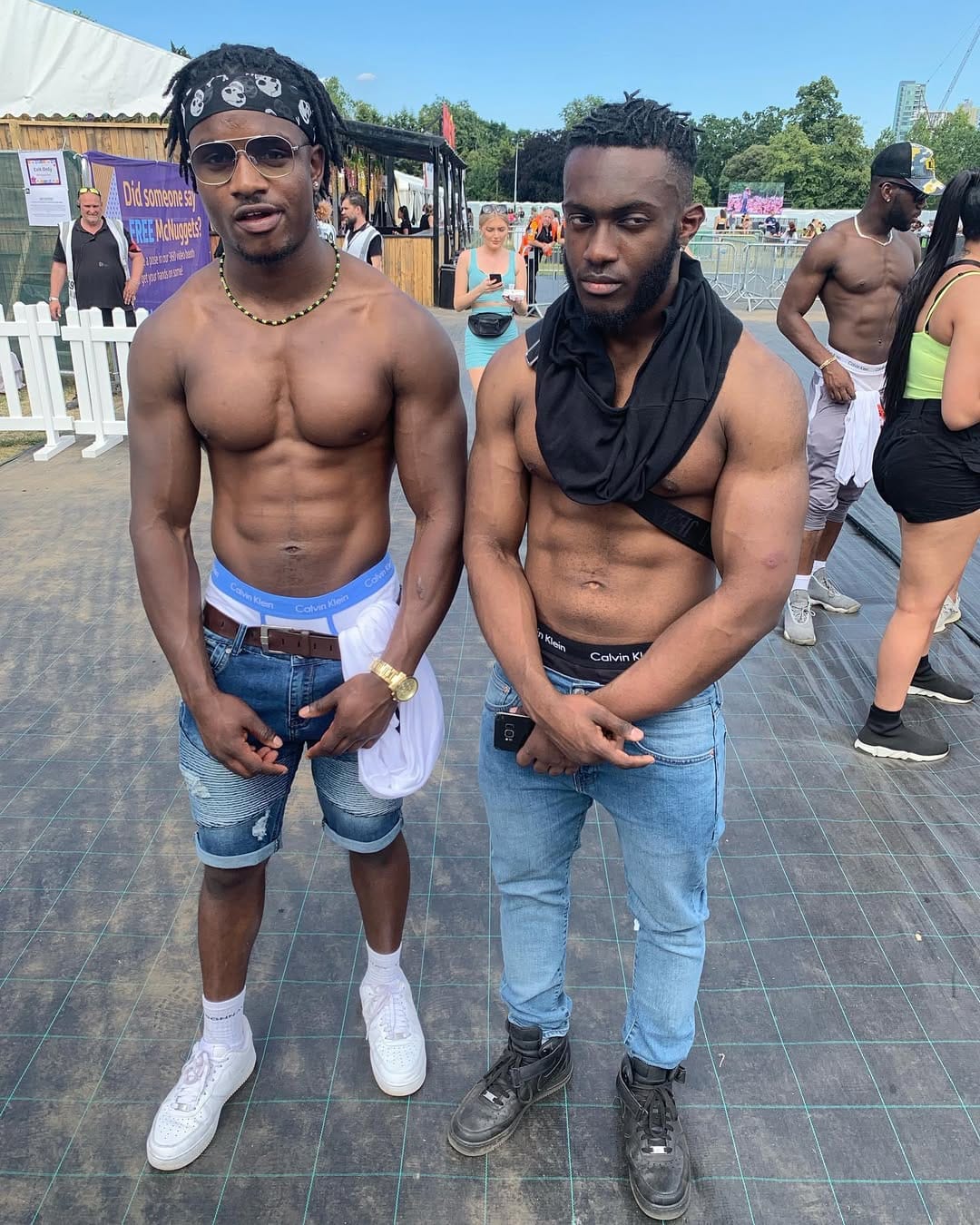 Post 9 by @asvp_lavz on Instagram (carousel)