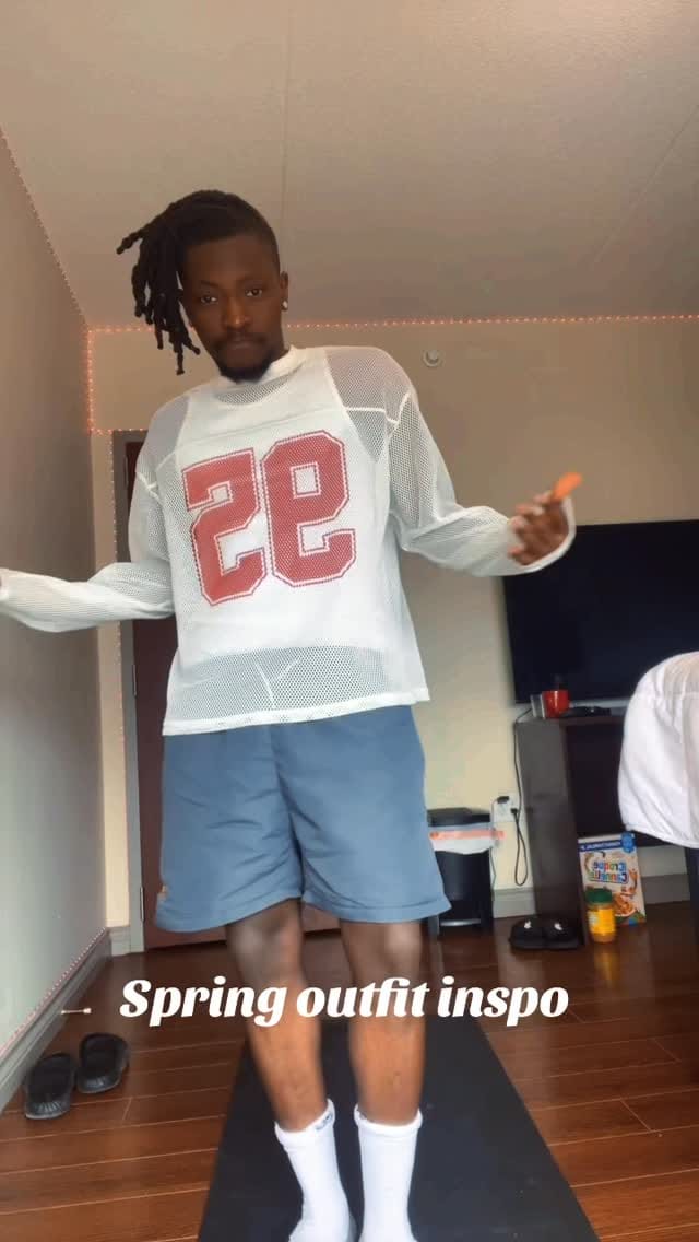 Post 3 by Sylvester 🍁💀 on Instagram (video)