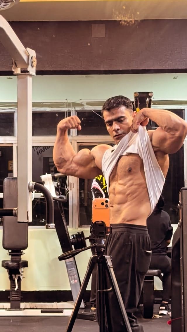 Post 4 by Md Afroz Khichi on Instagram (video)