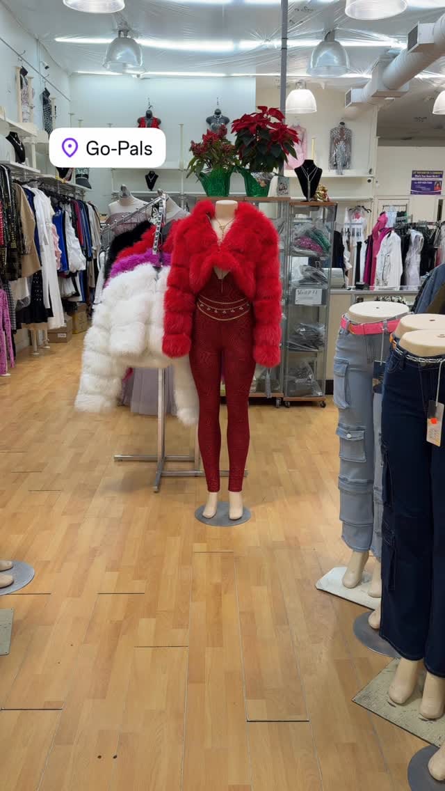 Post 1 by GoPals Fashion on Instagram (video)