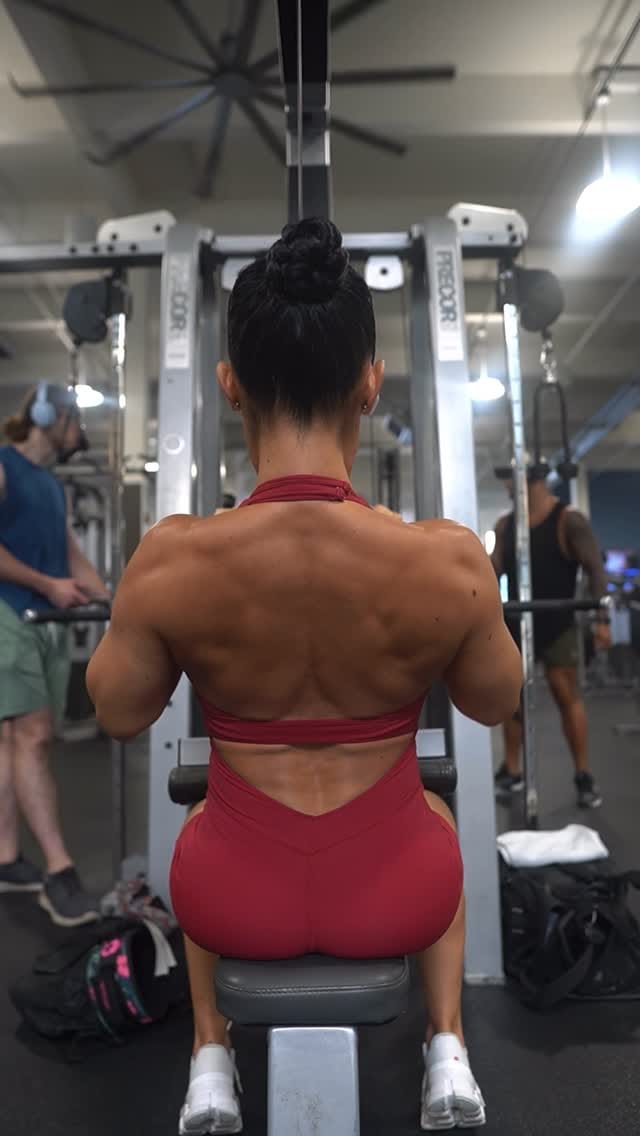 Post 5 by Jessica Arevalo on Instagram (video)