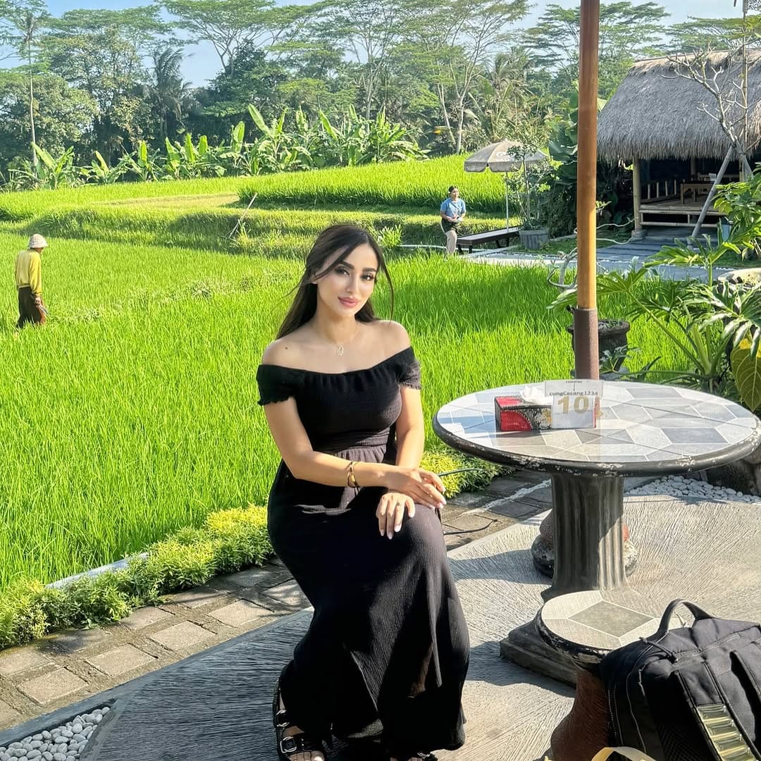 Post 8 by 🌸🌏AYA SCHOLES🌏🌸 on Instagram (carousel)