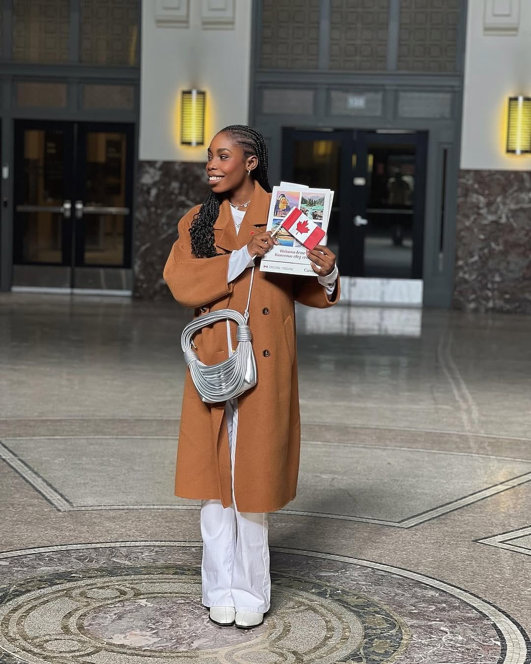 Post 9 by Congolaise🇨🇩🇨🇦Content Creator on Instagram (carousel)