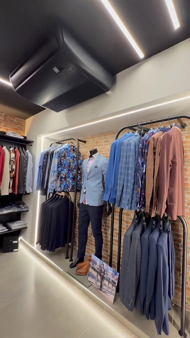 Post 5 by Au Noir ® | Dare To Be Bold™ on Instagram (video)