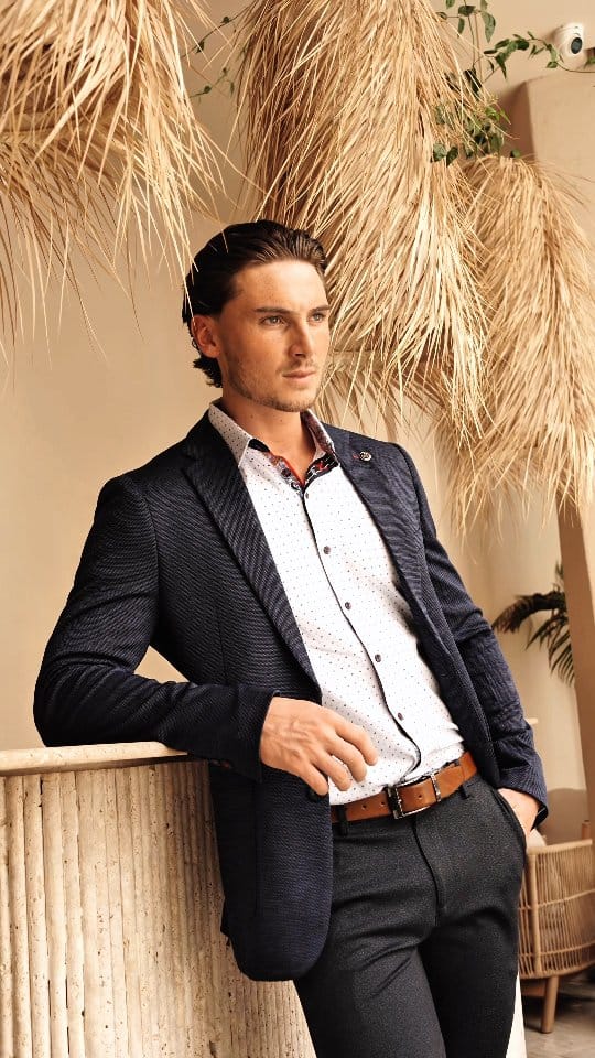 Post 3 by Au Noir ® | Dare To Be Bold™ on Instagram (video)