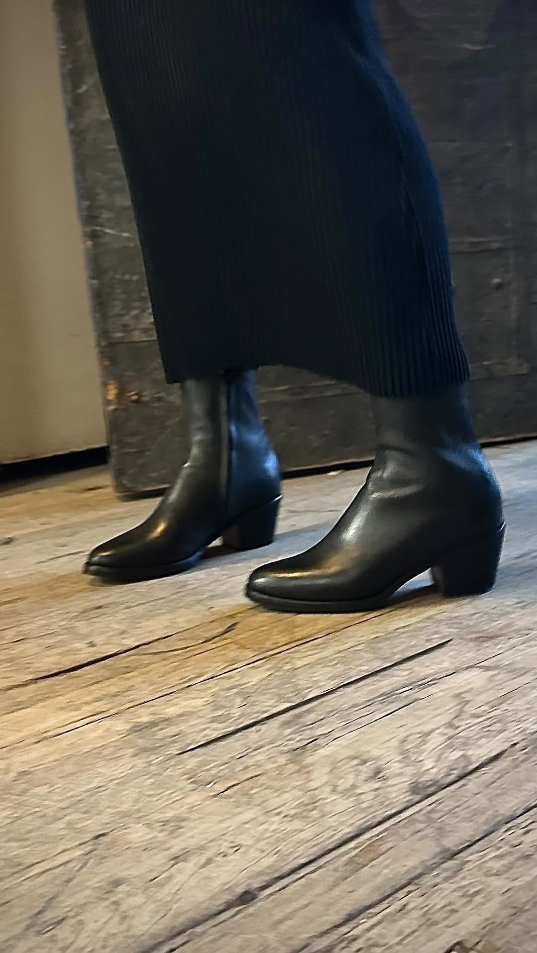 Post 10 by Last Shoes on Instagram (video)