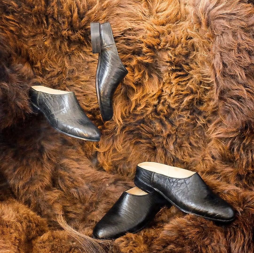 Post 2 by Last Shoes on Instagram (carousel)