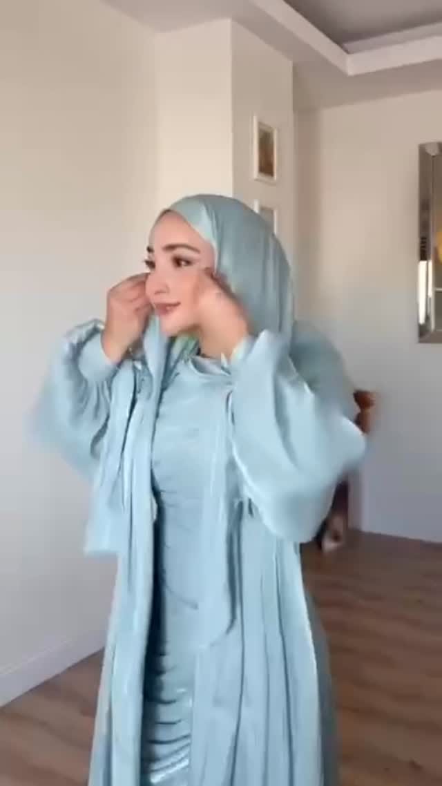 Post 9 by Modest Wear on Instagram (video)