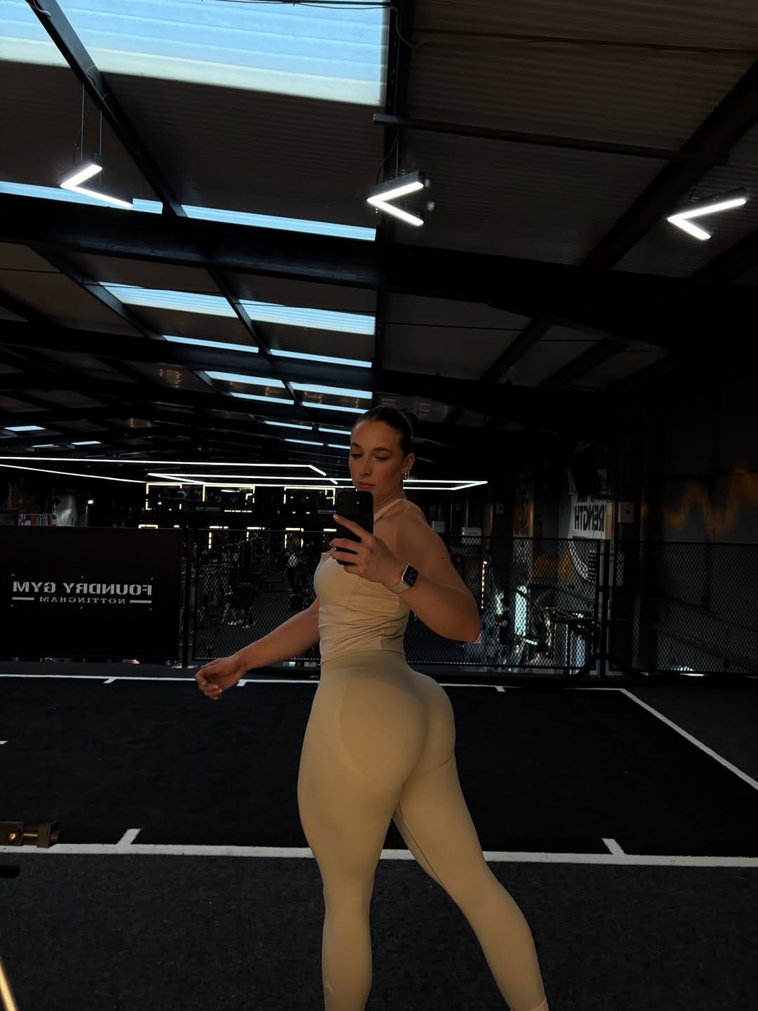 Post 7 by ELZ | Personal Trainer & Online Coach on Instagram (carousel)