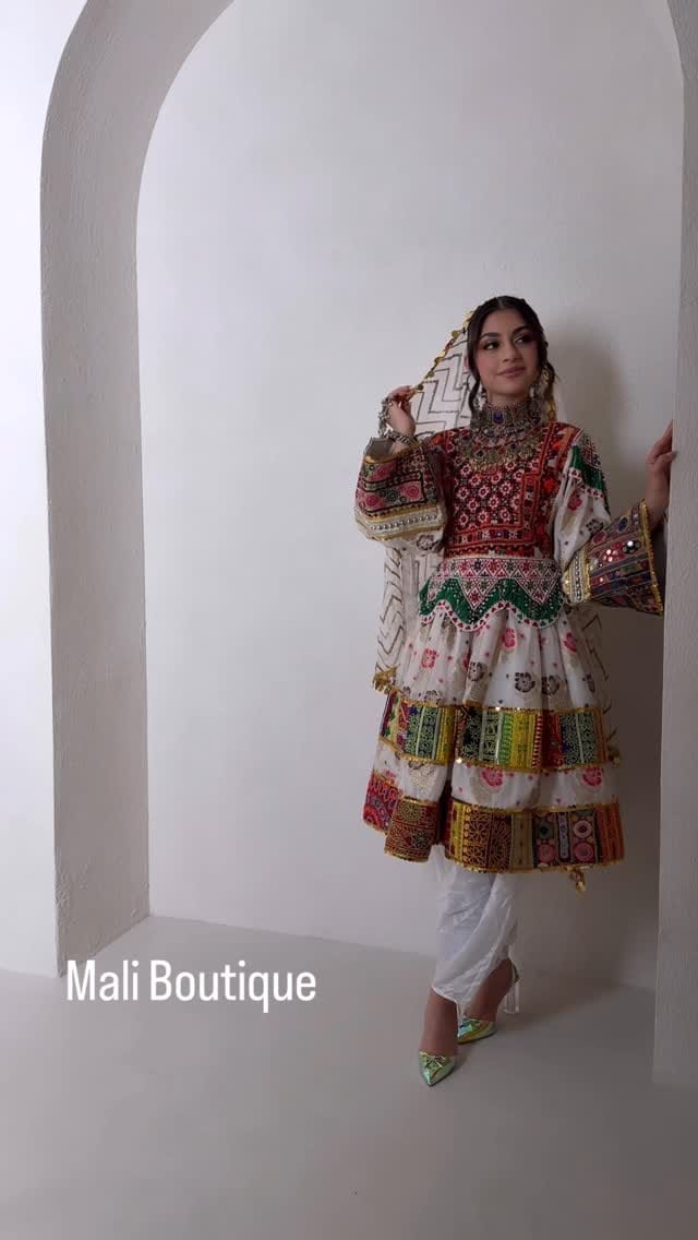 Post 2 by Mali Boutique on Instagram (video)