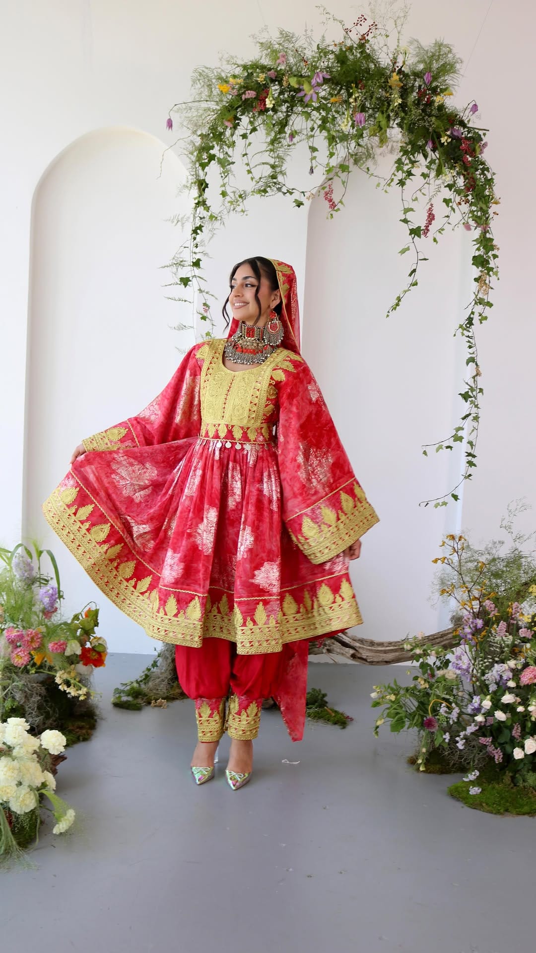 Post 6 by Mali Boutique on Instagram (video)