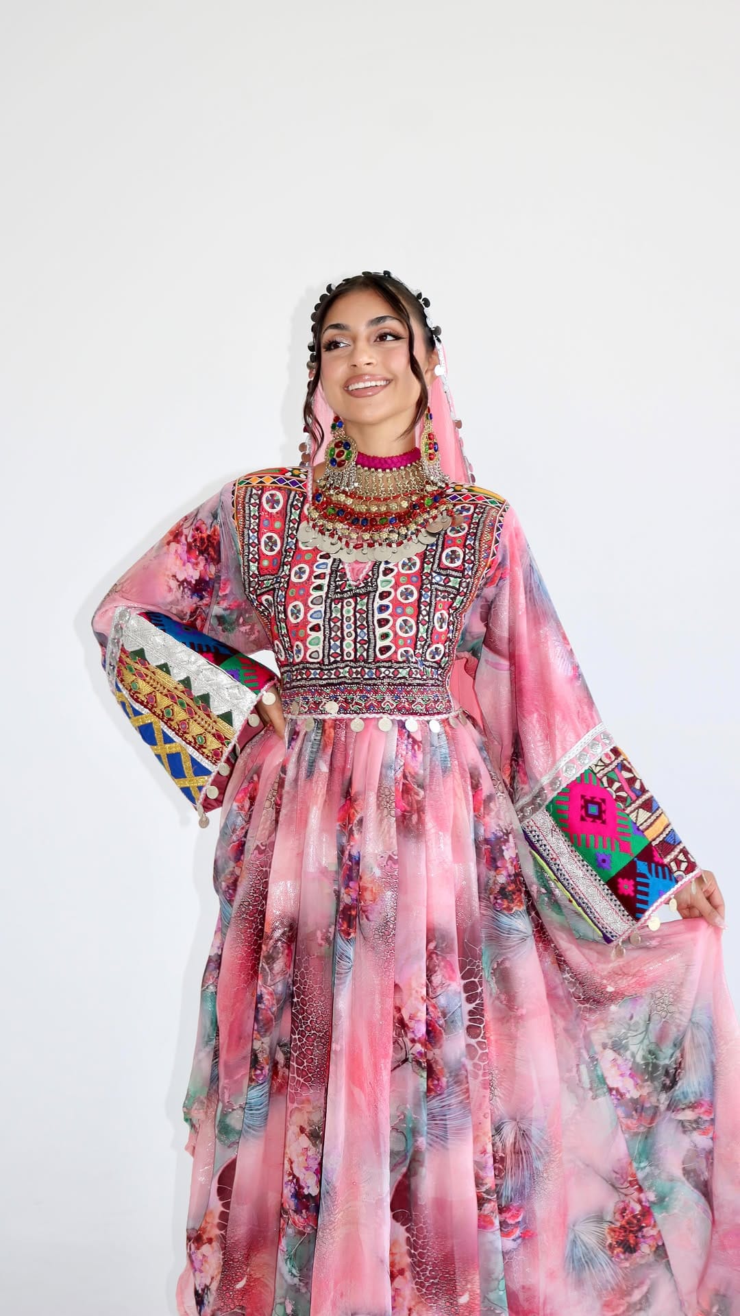 Post 4 by Mali Boutique on Instagram (video)