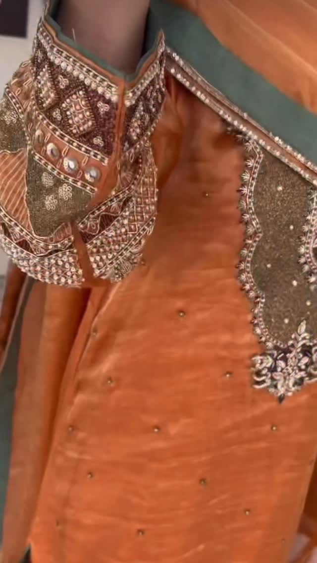 Post 1 by Aafreencolour ByGuri on Instagram (video)