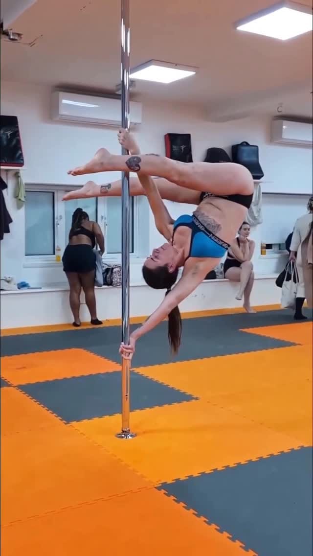 Post 3 by The Ealing Pole Studio on Instagram (video)