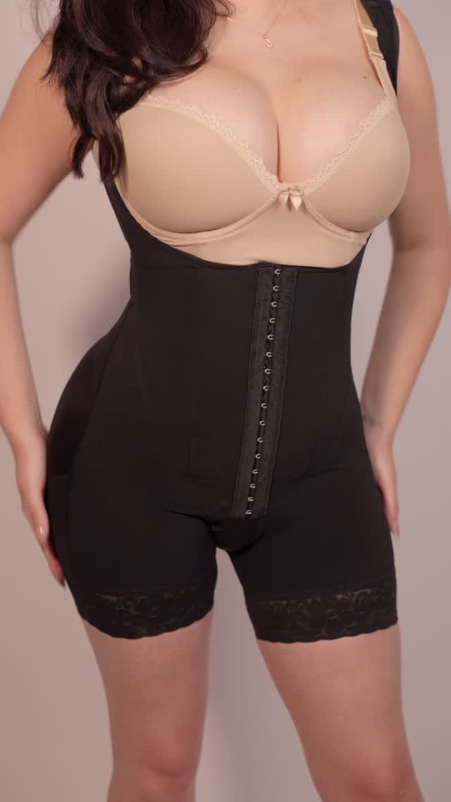 Post 10 by 🌻Araiza’s Boutique| Fajas 🌻 on Instagram (video)