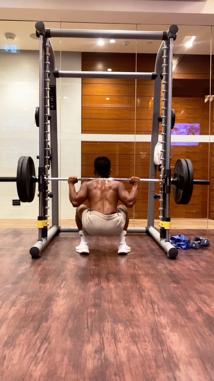Post 7 by Jel SoFresh on Instagram (video)