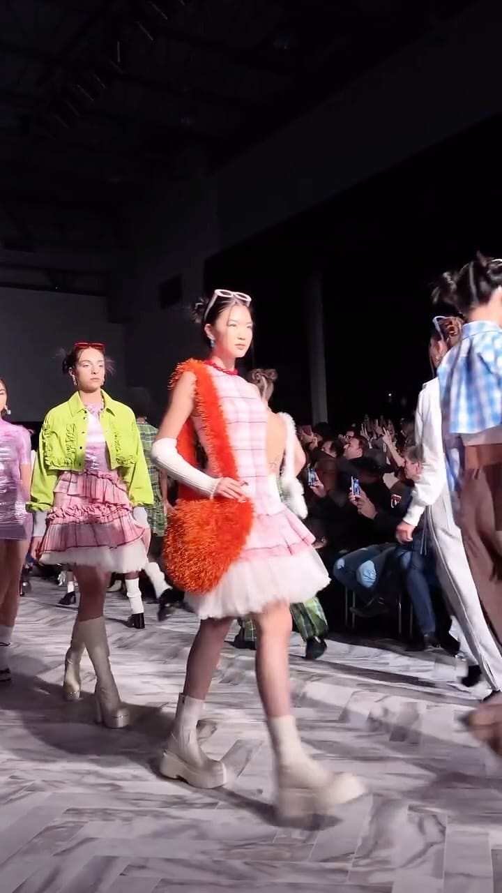 Post 8 by ALEX S. YU on Instagram (video)