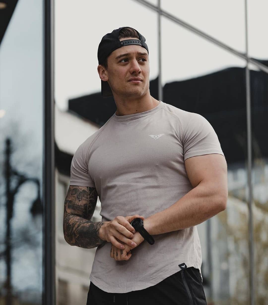 Post 7 by FIT ARMY ® on Instagram (image)