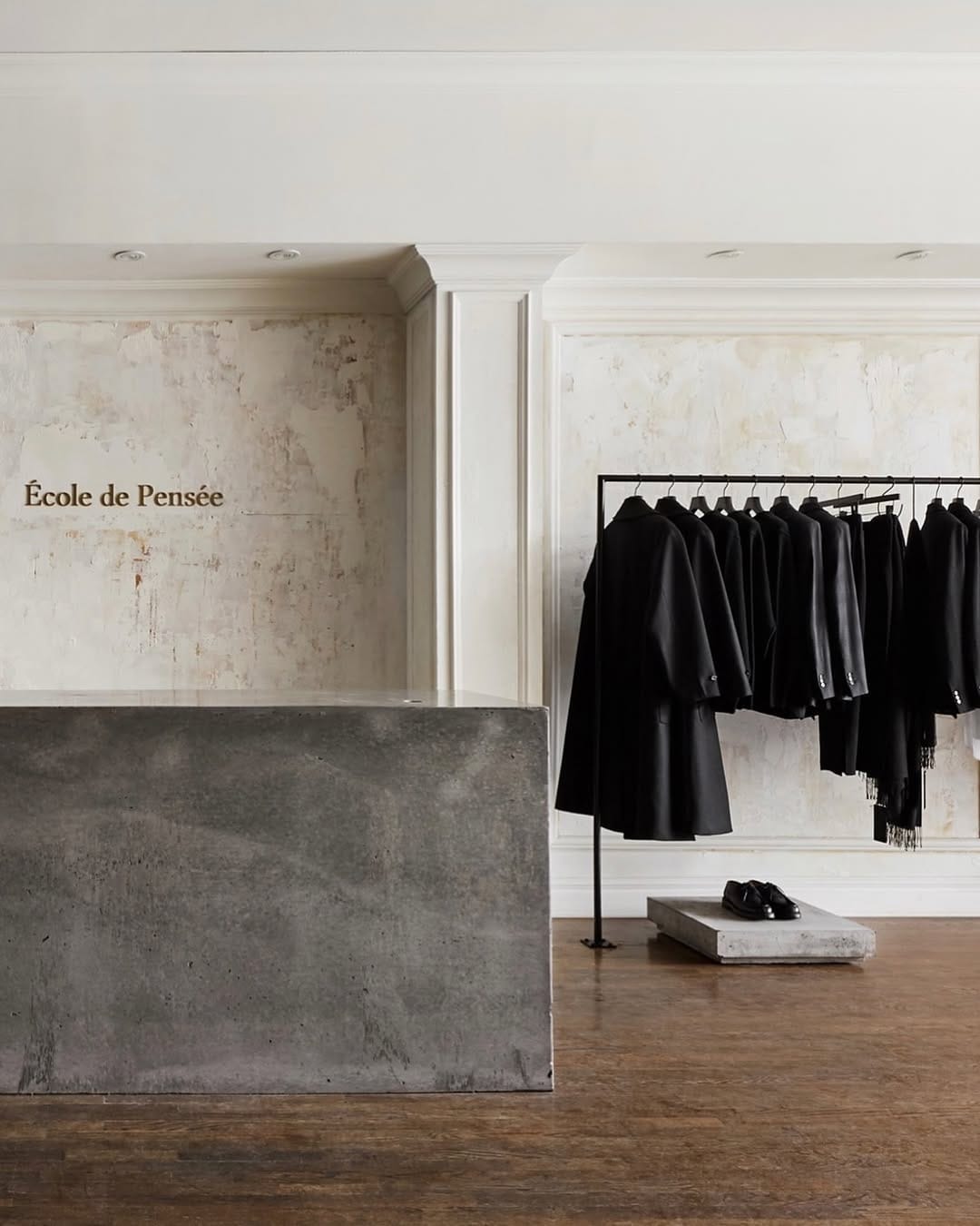 Post 8 by École de Pensée ™ on Instagram (image)