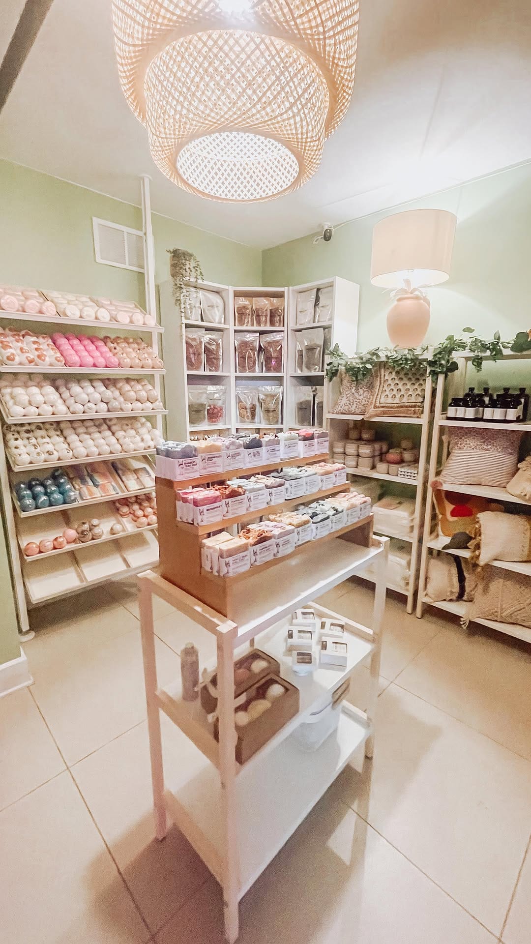 Post 10 by Pink Posh Fox Inc. Bath + Body on Instagram (video)