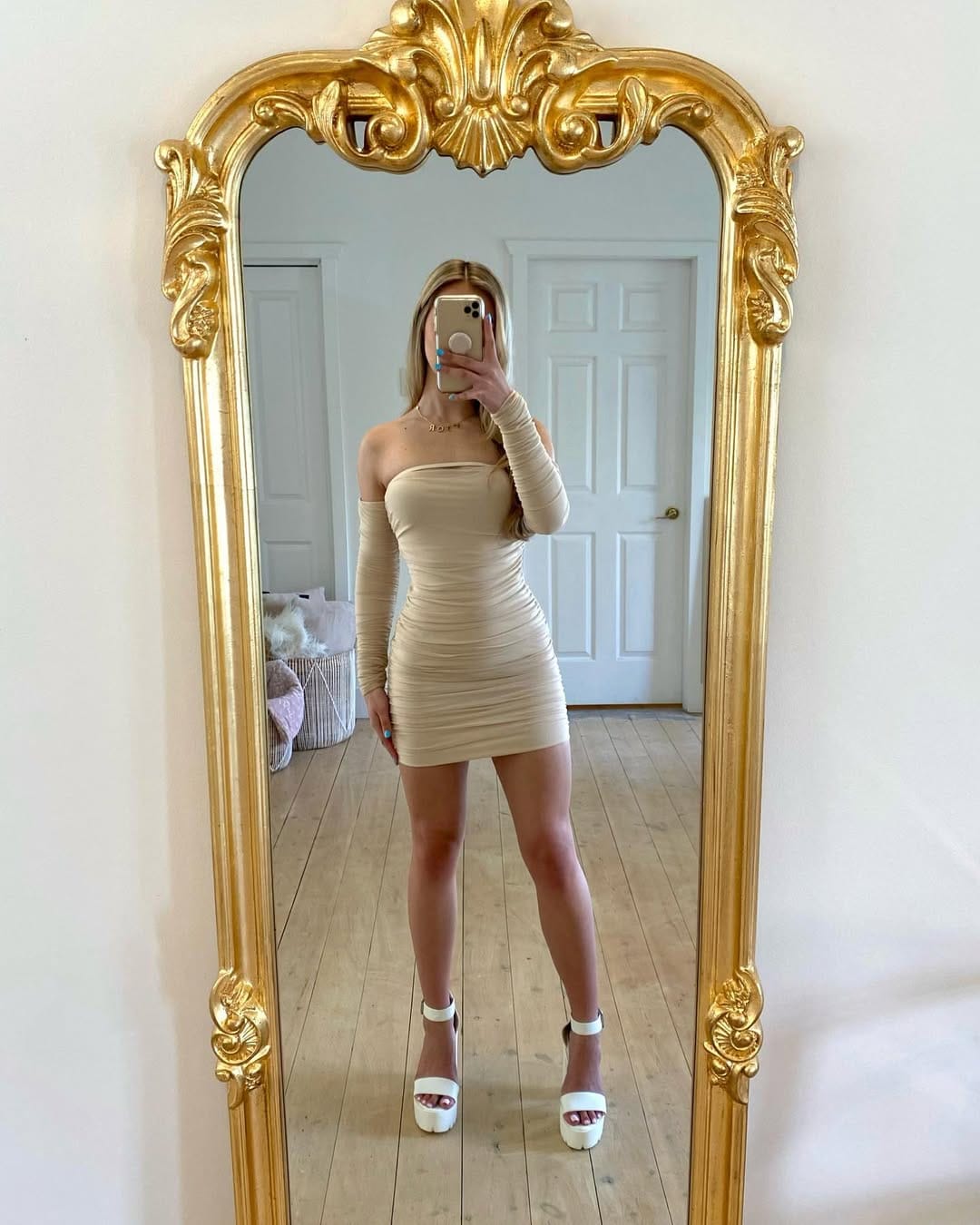 Post 9 by Hollywood Boutique on Instagram (image)