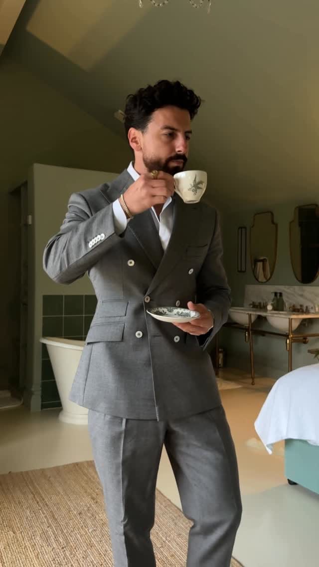 Post 9 by Rowan Row on Instagram (video)