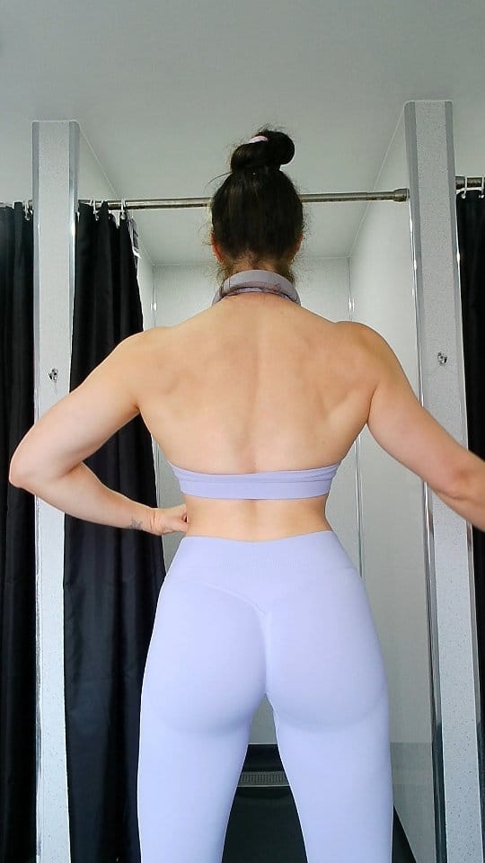 Post 6 by Laura Bax 💕💪 on Instagram (video)
