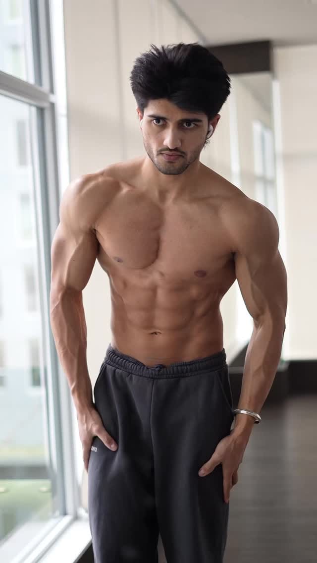 Post 1 by Amrinder Dhaliwal | Fitness Coach on Instagram (video)