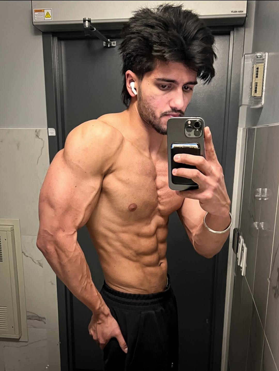 Post 2 by Amrinder Dhaliwal | Fitness Coach on Instagram (carousel)