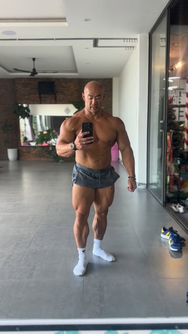 Post 2 by Simon Fan on Instagram (video)