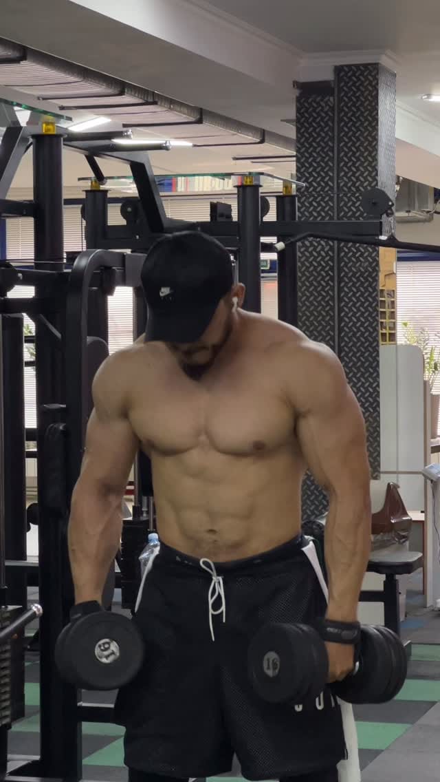 Post 6 by 🐻 on Instagram (video)