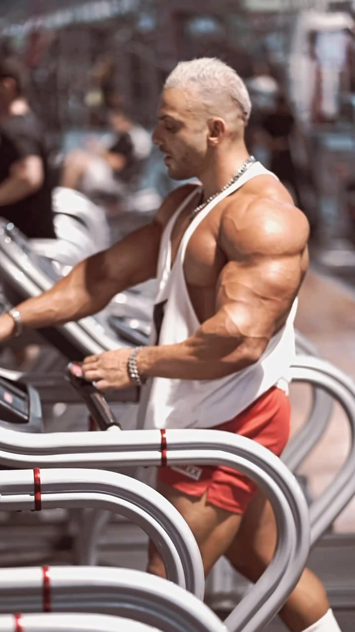 Post 9 by shalev ledani_ifbbpro on Instagram (video)