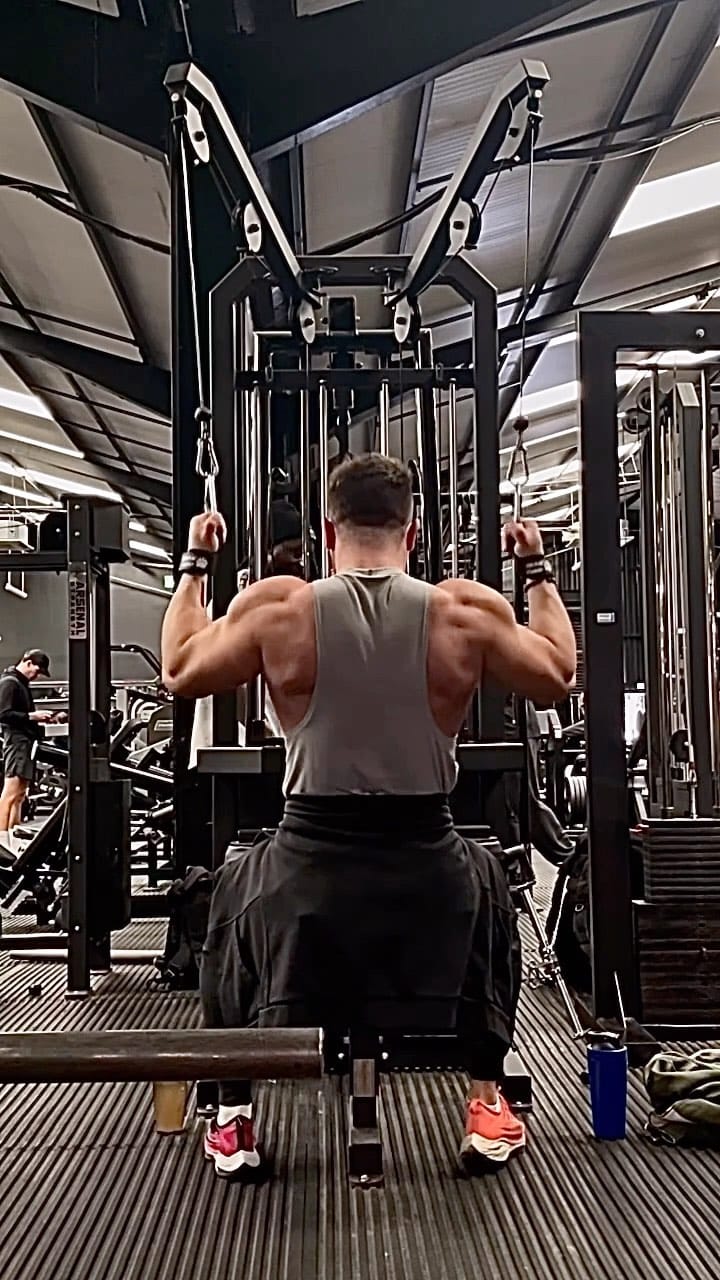 Post 7 by Onur Deyirmenci on Instagram (video)
