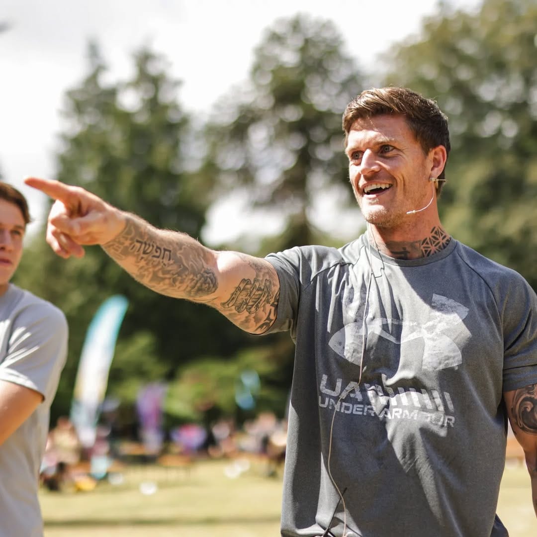 Post 10 by LoveFit Festival on Instagram (carousel)