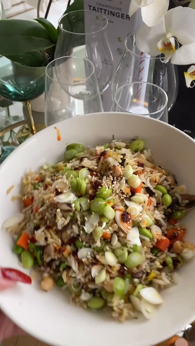 Post 3 by Lisa Thompson on Instagram (video)