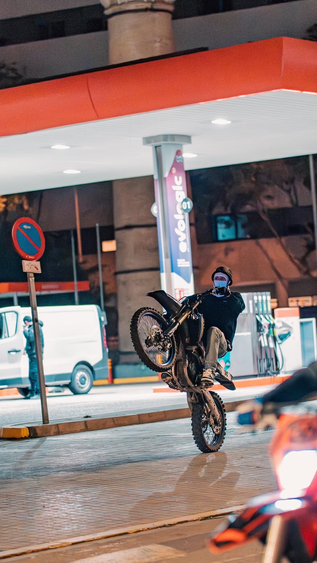 Post 9 by ONEWHEELWAVEY on Instagram (video)
