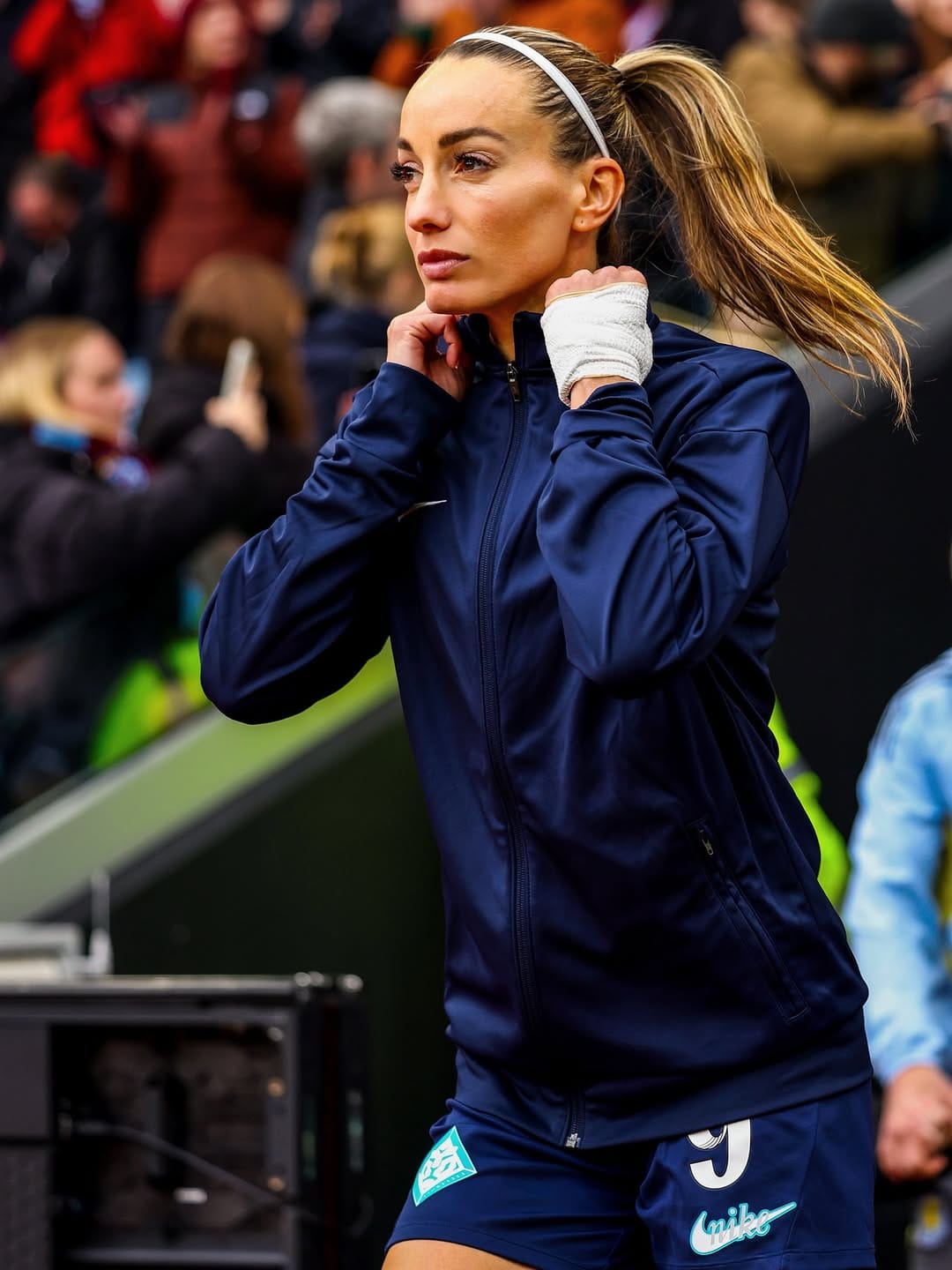 Post 3 by Kosovare Asllani on Instagram (carousel)