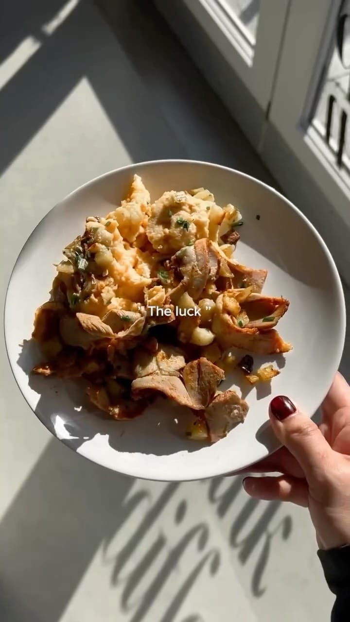Post 9 by Minhui Lee on Instagram (video)