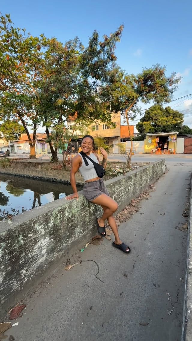 Post 8 by Erica Da Silva on Instagram (video)