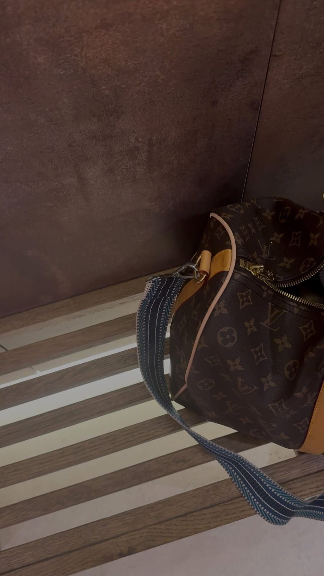 Post 5 by 𝐑𝐞𝐛𝐞𝐜𝐜𝐚 𝐋𝐢𝐥𝐲 𝐌𝐚𝐫𝐢𝐚𝐧𝐚 on Instagram (video)