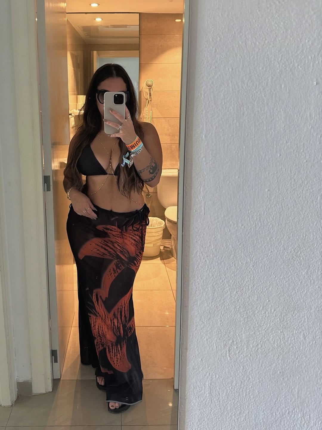 Post 10 by 𝐑𝐞𝐛𝐞𝐜𝐜𝐚 𝐋𝐢𝐥𝐲 𝐌𝐚𝐫𝐢𝐚𝐧𝐚 on Instagram (carousel)